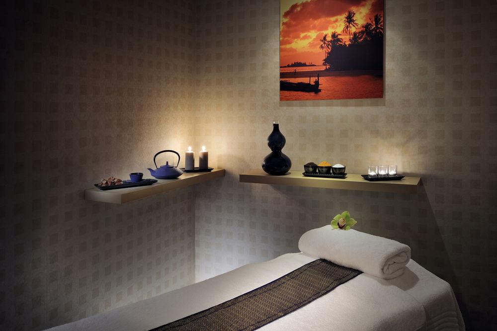 Courtyard By Marriott Kuwait City Esterno foto