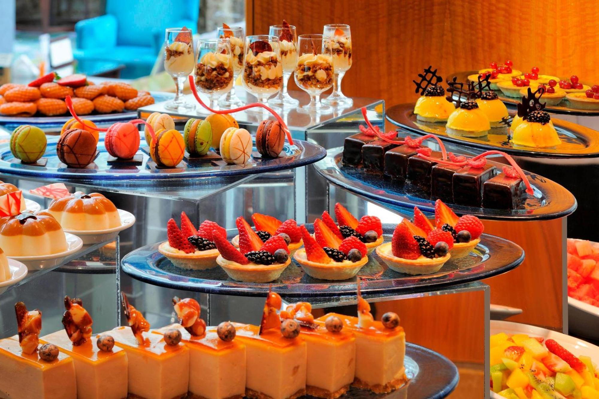 Courtyard By Marriott Kuwait City Esterno foto