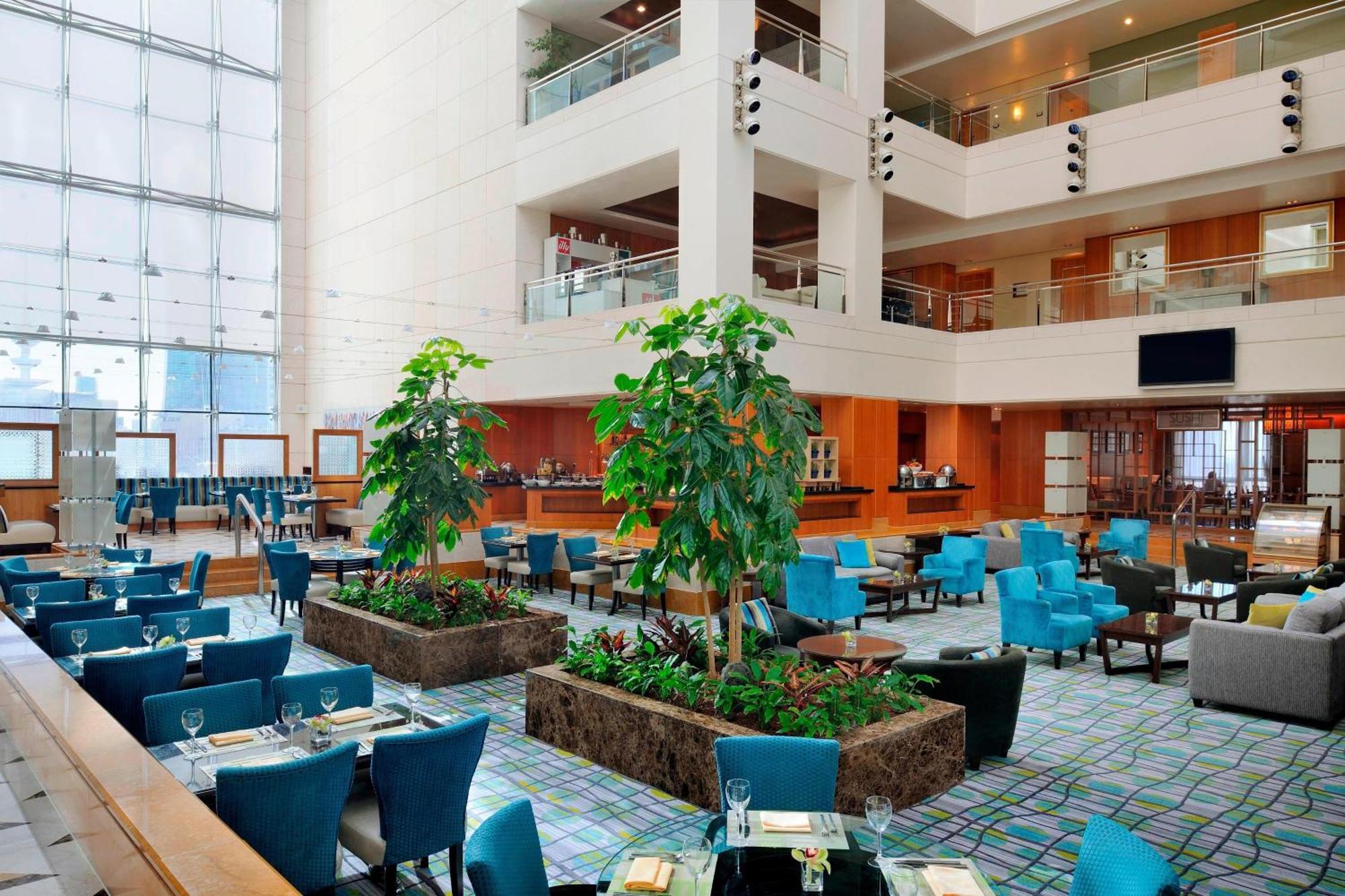 Courtyard By Marriott Kuwait City Esterno foto