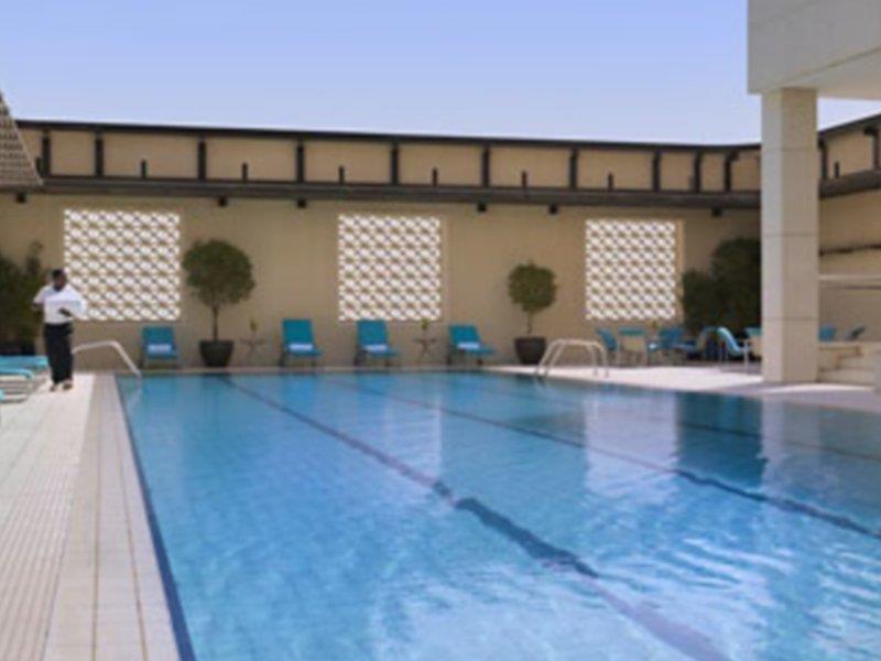 Courtyard By Marriott Kuwait City Esterno foto