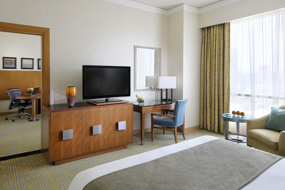 Courtyard By Marriott Kuwait City Esterno foto