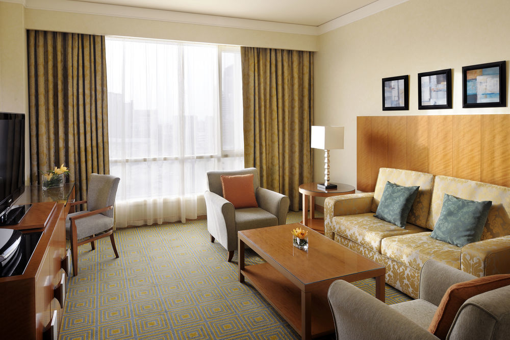 Courtyard By Marriott Kuwait City Esterno foto