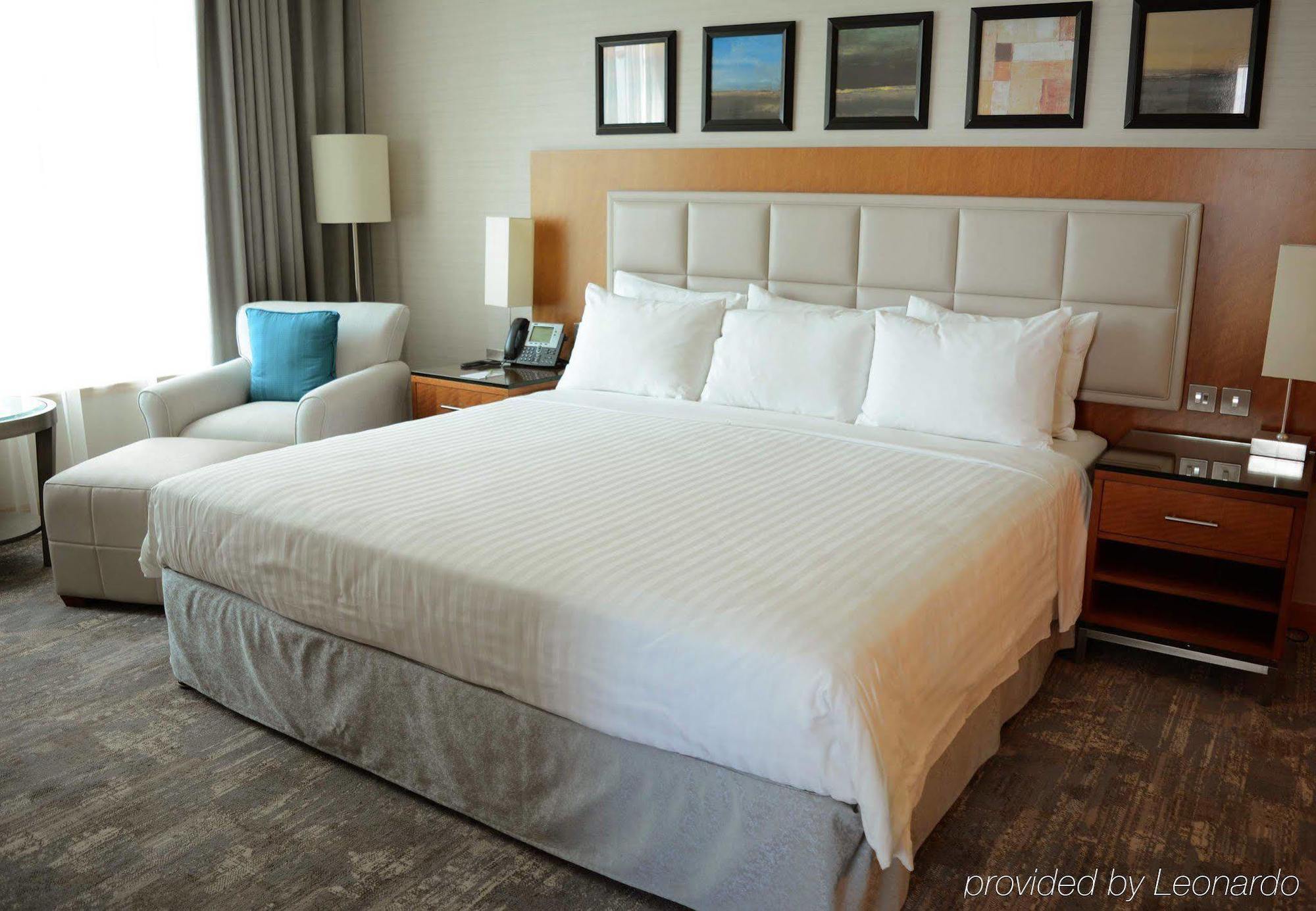 Courtyard By Marriott Kuwait City Esterno foto