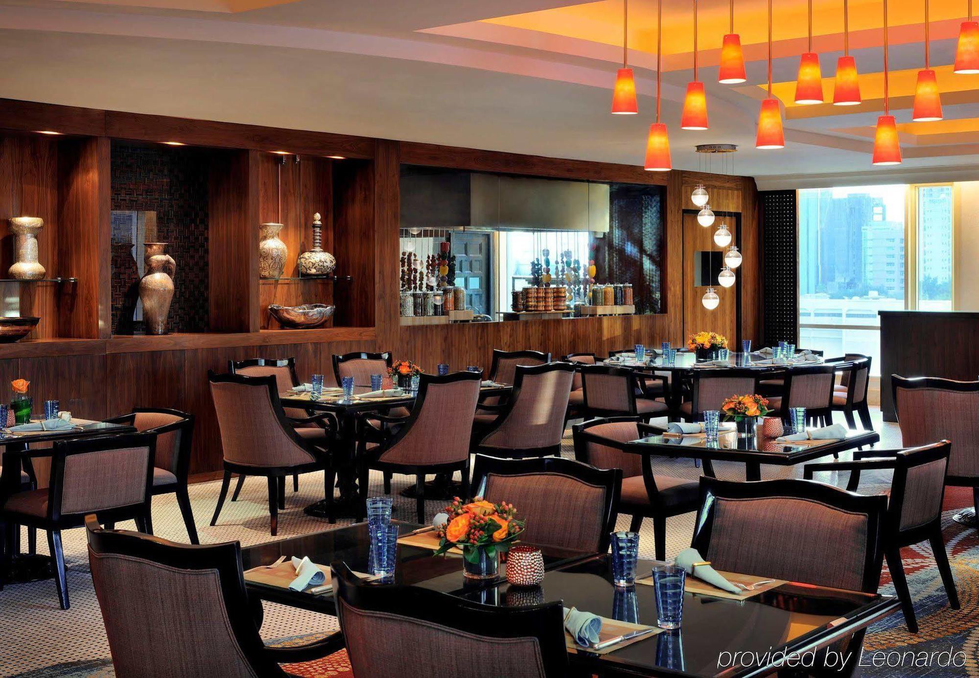 Courtyard By Marriott Kuwait City Esterno foto