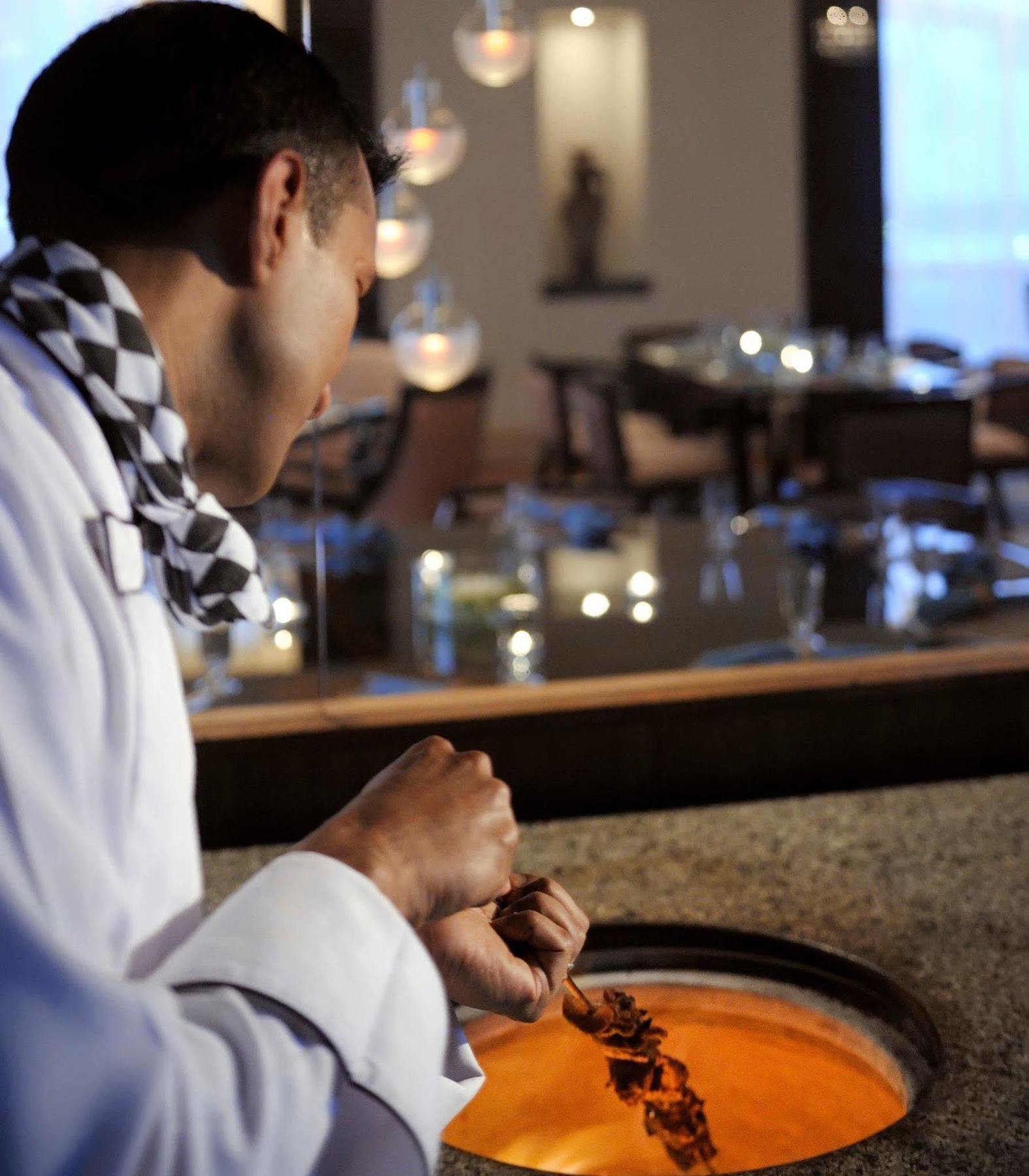 Courtyard By Marriott Kuwait City Esterno foto